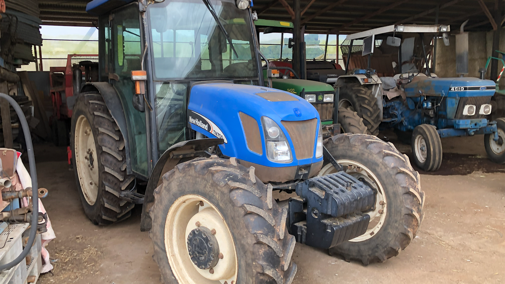 佐賀県鹿島市 井手タイヤ商会の建機タイヤ交換作業